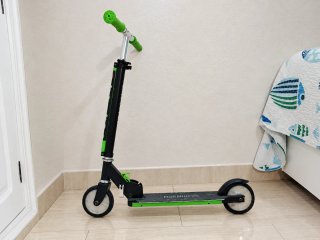 Patinete para niños roll Run plegable negro y verd