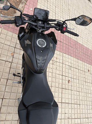 Honda CB125R 2025