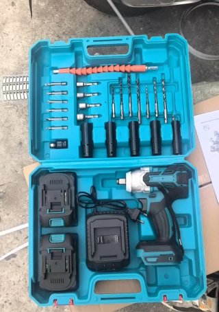 Pistola de impacto con baterías y cargador