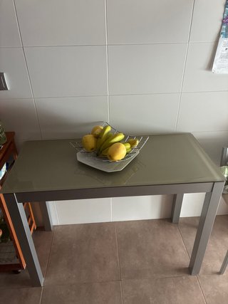 Mesa de cocina cristal y metal extensible