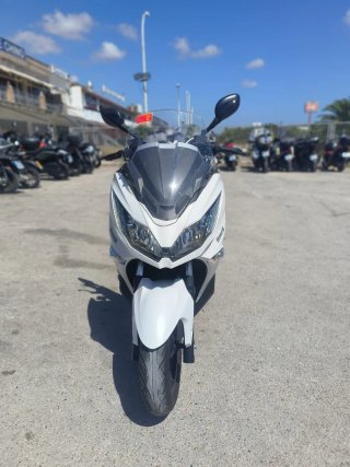 Kawasaki J300