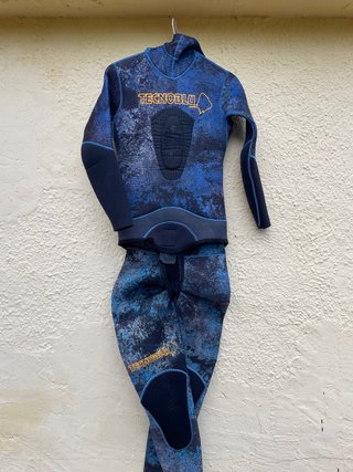 Traje de neopreno Tecnoblue 7mm Talla 2