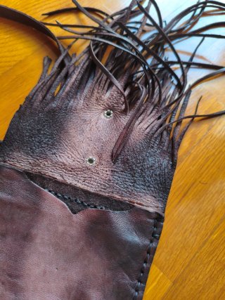 Bolso cuero flecos