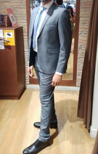 Traje de hombre gris