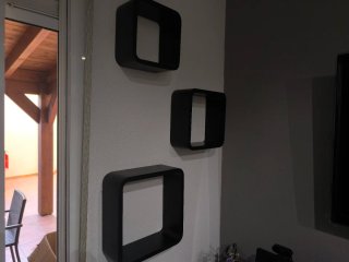 Lote Salón Negro: Sofá, Mesa,Estanterías y baldas