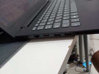 Lenovo V145-15AST Portátil Negro
