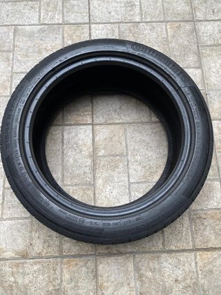 Neumáticos 215/45 R17 CONTINENTAL