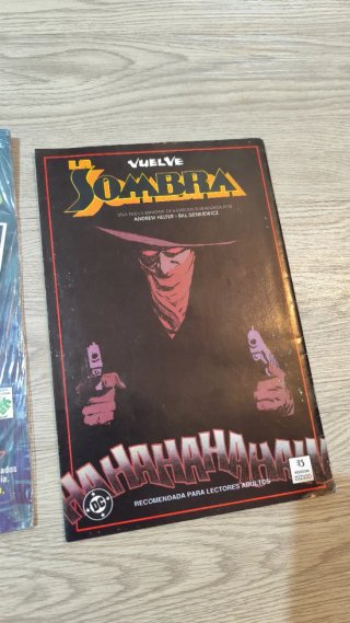 Volumen 1 la cosa del pantano y vol 1 magneto