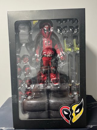 Figura Kidpool Hot Toys 1/6