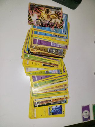 Taco de cartas Pokémon Yveltal TURBO