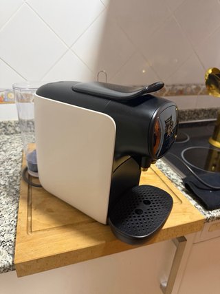 Cafetera de cápsulas Nespresso Lor