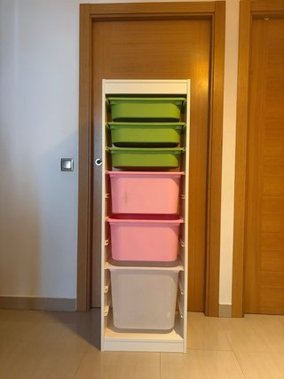 Estantería Ikea con cajones extraíbles