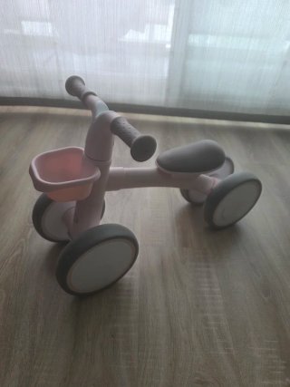 Bicicleta de aprendizaje rosa