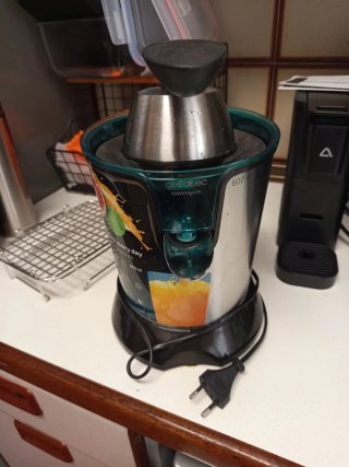 Exprimidor Cecotec EssentialVita 600W