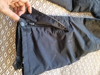 Pantalón y Manoplas de nieve niños talla 122/128