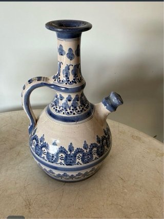 Botijo de cerámica tradicional azul y blanco