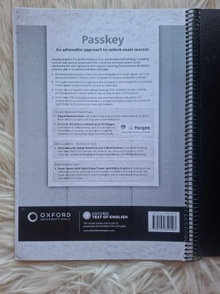 Libro inglés 1 bachillerato PASAKEY