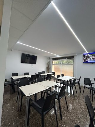 Traspaso bar cafeteria reformado y insonorizado