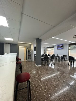 Traspaso bar cafeteria reformado y insonorizado