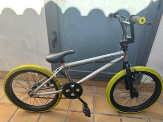 Bicicleta BMX Wipe 500 Decathlon