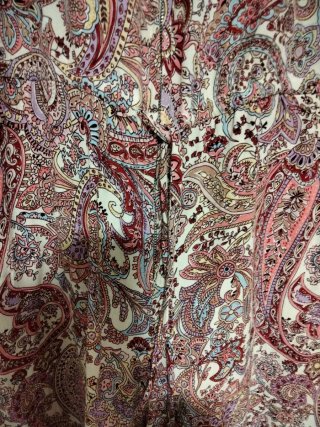 Mono corto estampado paisley