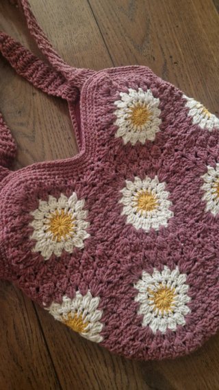 Bolso de crochet con flores