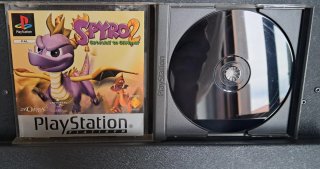 Spyro 2: Gateway to Glimmer Platinum PS1 .