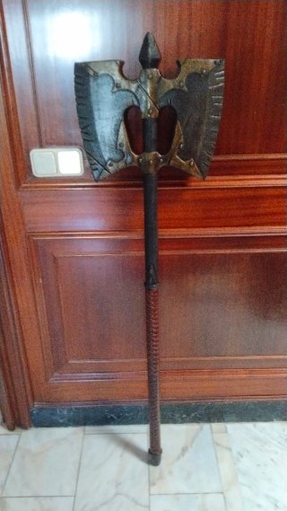 Hacha doble de larp