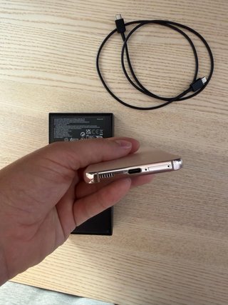 Samsung Galaxy S22 Caja y Cable