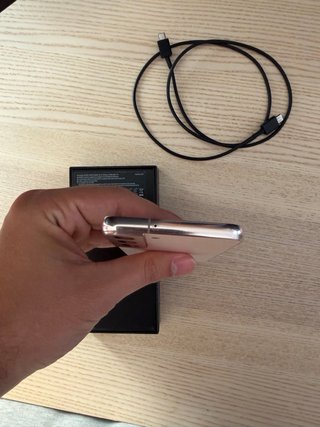 Samsung Galaxy S22 Caja y Cable