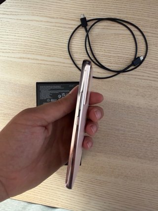 Samsung Galaxy S22 Caja y Cable