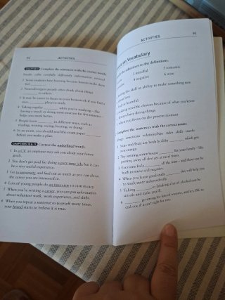 Oxford Bookworms Library Factfiles: Level 4:: T...