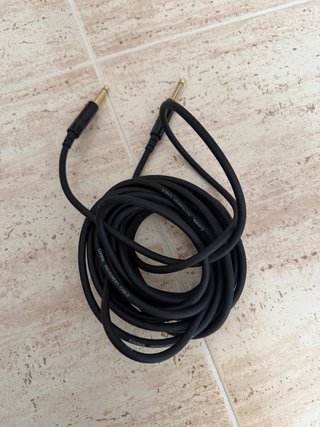 Guitarra Eléctrica Ibanez + Amplificador