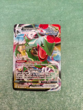 Carta Pokémon Rayquaza VMAX 320 PS