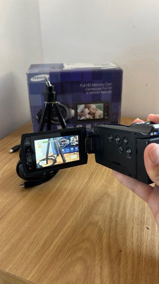 Videocámara Samsung HMX-Q20 Full HD + Mochila