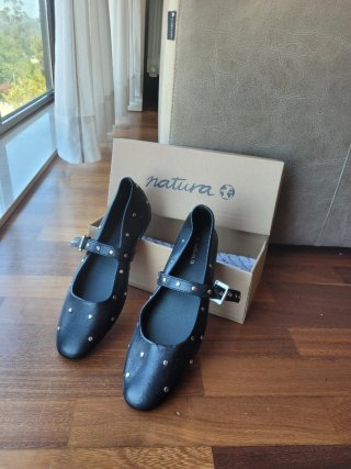 Bailarinas de Natura Negras Talla 40 Tachas