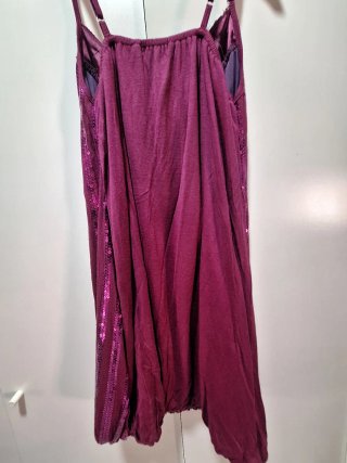 Vestido fiesta lentejuelas adornos morado M