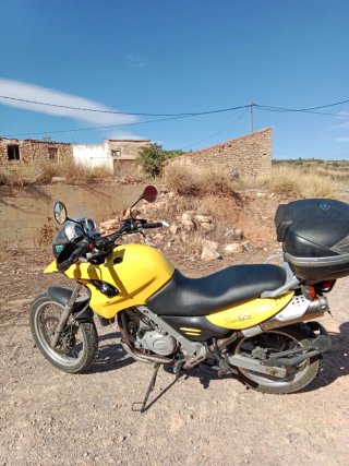 BMW F650GS Amarilla