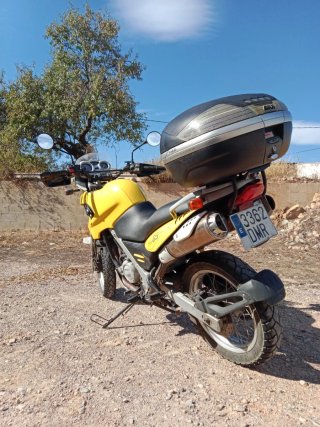 BMW F650GS Amarilla