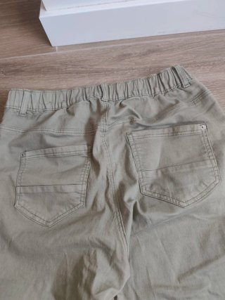 Pantalones capri verdes