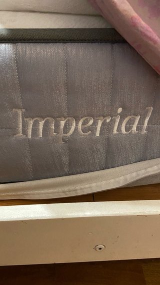 Cama 135x190cm y 25-26 de grosor