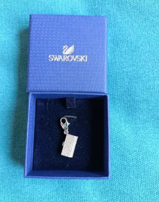 Colgante "Swarovski". Sin usar