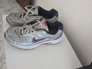 Nike Initiator Plata y Rojo