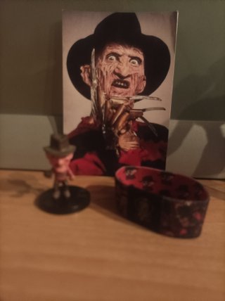 Figura de terror Freddy Krueger Neca 19 CM