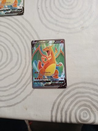 Carta Pokémon Charizard V 8020