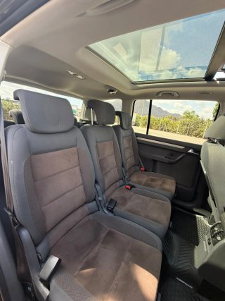 Volkswagen toursn Touran  2012