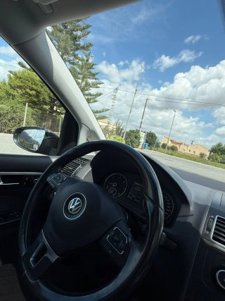 Volkswagen toursn Touran  2012