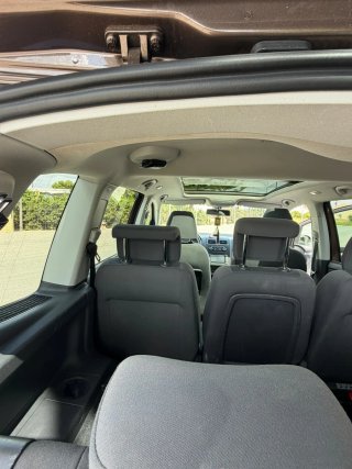 Volkswagen toursn Touran  2012