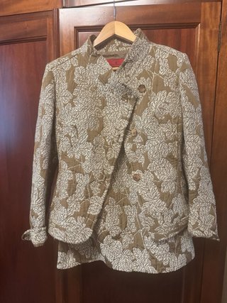 Traje Carolina Herrera Falda y Chaqueta