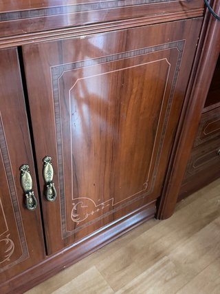 Mueble salón clásico madera vitrinas